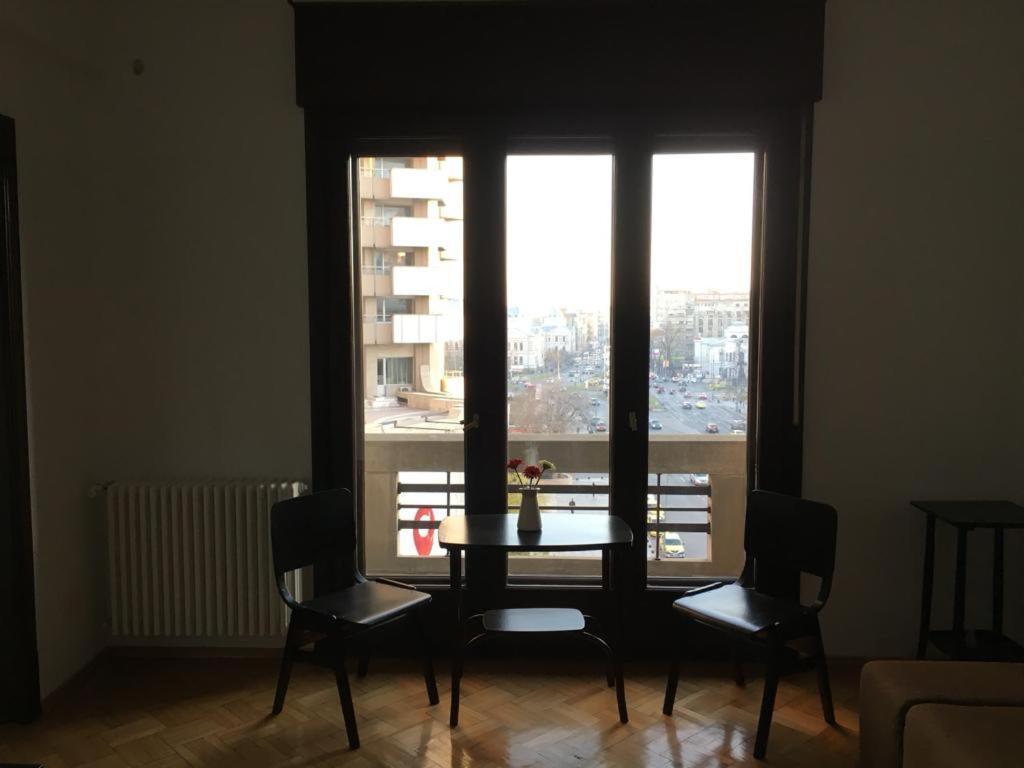 Central Studio Across From Intercontinental Bukares Bagian luar foto