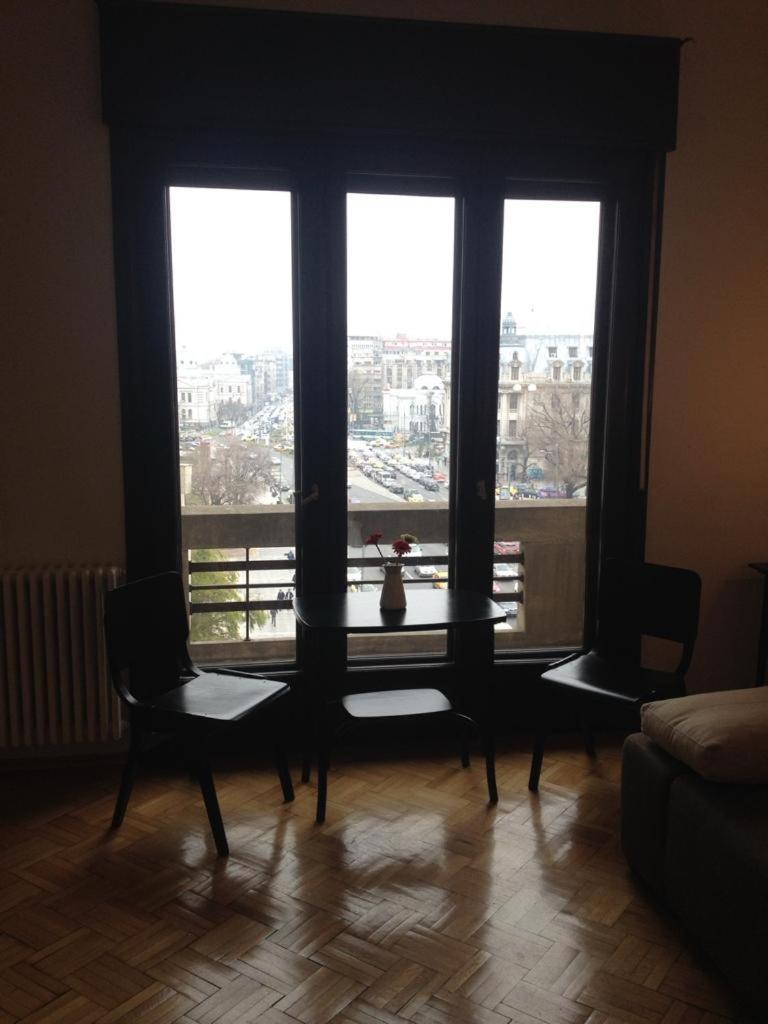 Central Studio Across From Intercontinental Bukares Bagian luar foto